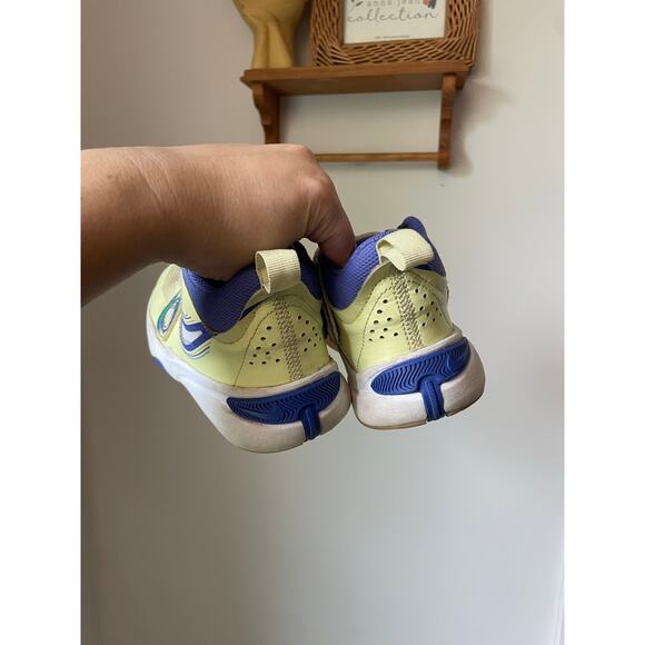 Nike team hustle sneakers - 1.5 youth - Picture 5 of 9